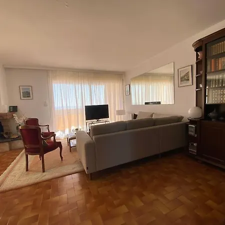 Apt With Terrace & Sea View In *