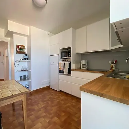 Apt With Terrace & Sea View In Appartement *